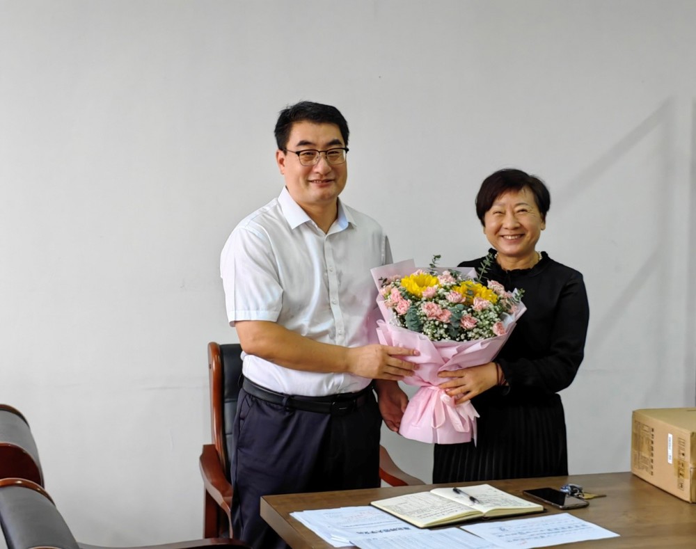 8b65ffd84a124e2f9edbdc4ebac032cb.jpg 8b65ffd84a124e2f9edbdc4ebac032cb.jpg